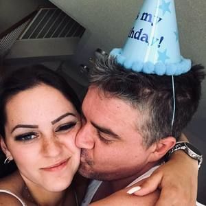 Meet your Posher, Cecily